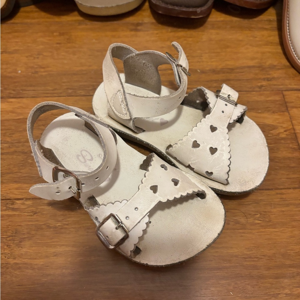 Sunsans size 6